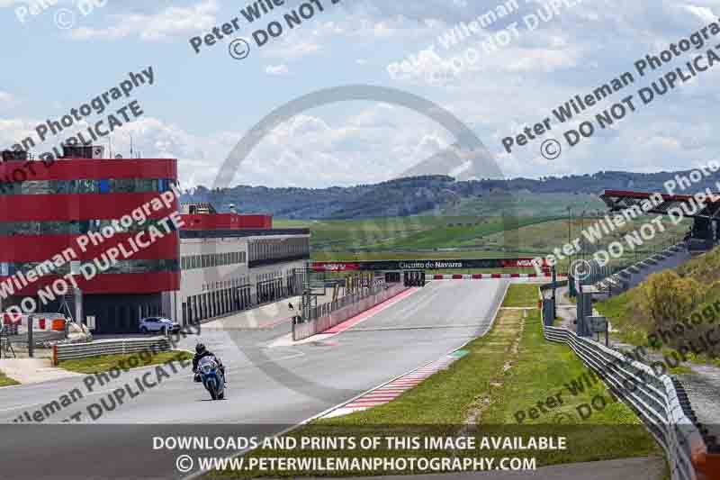 cadwell no limits trackday;cadwell park;cadwell park photographs;cadwell trackday photographs;enduro digital images;event digital images;eventdigitalimages;navarra;no limits trackdays;peter wileman photography;racing digital images;trackday digital images;trackday photos